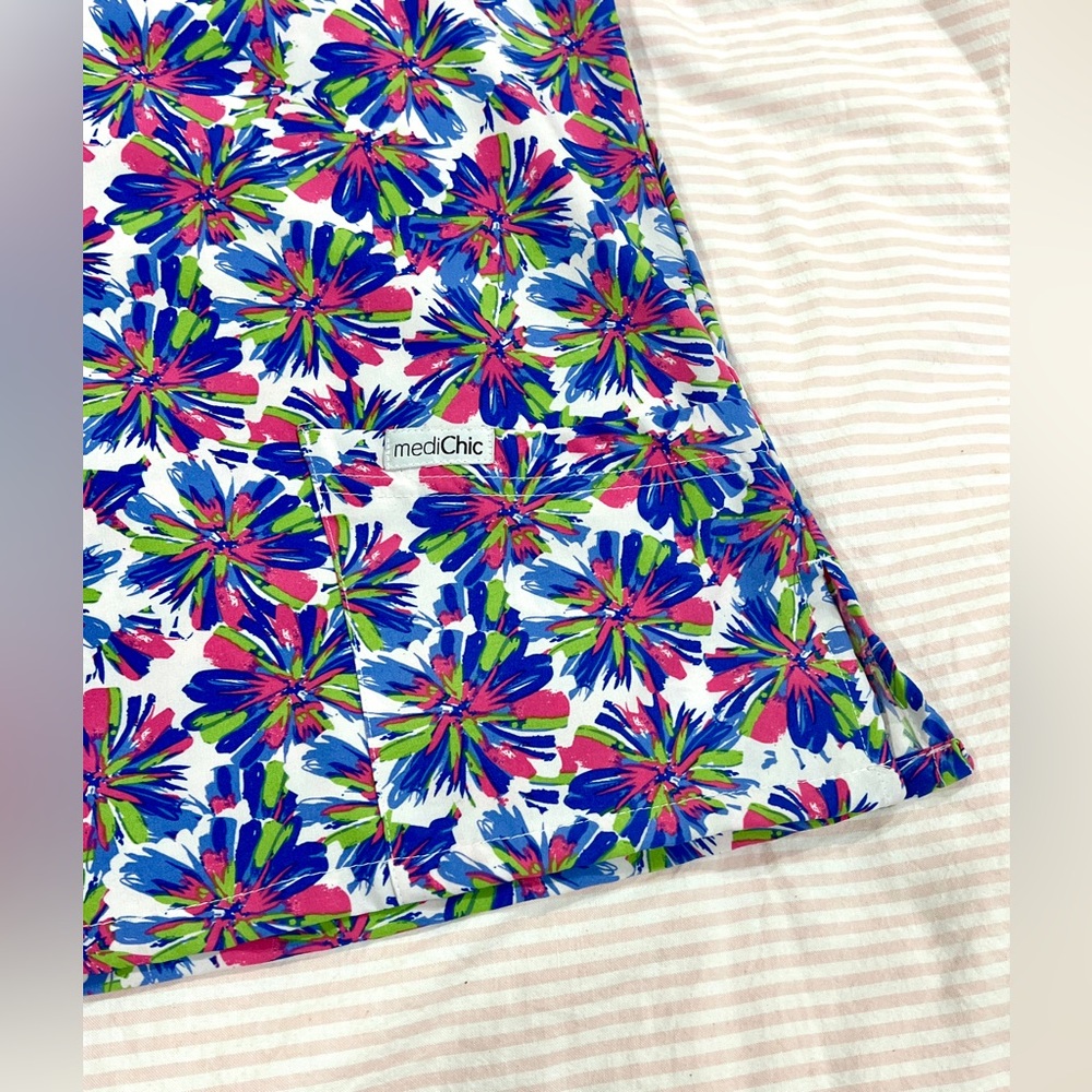 Medium Scrub top - Picture 5 of 6
